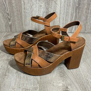 White Mountain Footbeds Achiever Platform Heel Sandal Dark Tan Metallic 7M